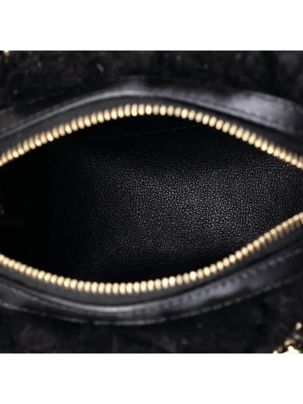 CHANEL elevate your